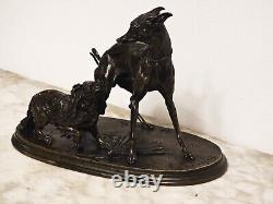 JOLIE Bronze animal figure of a greyhound and Pekingese by P. J. Mène from the 19th century