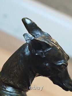 JOLIE Bronze animal figure of a greyhound and Pekingese by P. J. Mène from the 19th century