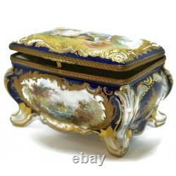 Jewelry Box In Painted Porcelain Signed Mauritius Era Xixth In Taste
