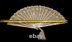 Large Painted Fan with Mother-of-Pearl and Lace from the 19th Century