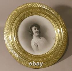 Large Round Photo Frame in Gilded and Chiseled Bronze Empire Style, Late 19th Century Period