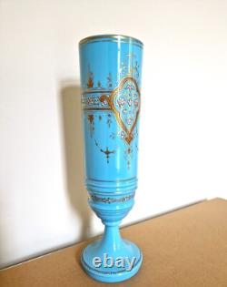 Large opaline vase with enamel and fine gold decoration from the Napoleonic III era, 19th century