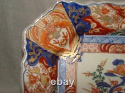 Large porcelain platter from Japan, Imari decoration, 19th century