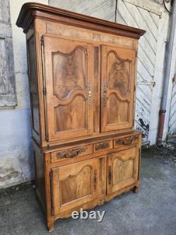 Louis XV period two-part buffet in solid walnut, 18th century