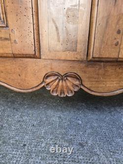Louis XV period two-part buffet in solid walnut, 18th century