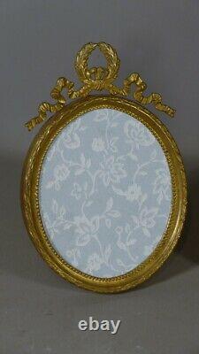 Louis XVI Oval Frame Pair In Bronze And Golden Brass, Late 19th Century