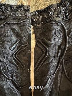 Magnificent Belle Époque jet and sequined corsage with embroidered floral silk lace, 1910