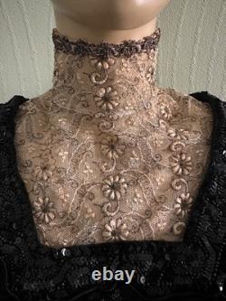 Magnificent Belle Époque jet and sequined corsage with embroidered floral silk lace, 1910
