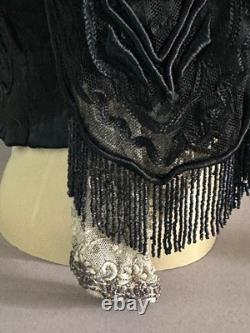 Magnificent Belle Époque jet and sequined corsage with embroidered floral silk lace, 1910 Magnificent Belle Époque jet and sequined corsage with embroidered floral silk lace, 1910