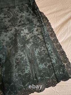 Magnificent antique black Leavers lace mounted as a Belle Époque skirt, 68 cm size