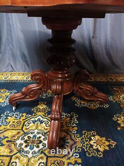 Mahogany and marble table from the 19th century