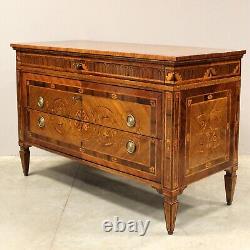 Neo-Classical Louis XVI Period Commode in Marquetry from 18th Century Italy