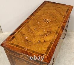 Neo-Classical Louis XVI Period Commode in Marquetry from 18th Century Italy