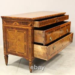 Neo-Classical Louis XVI Period Commode in Marquetry from 18th Century Italy