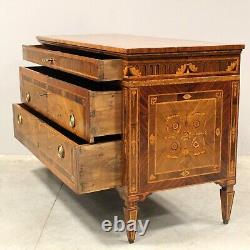 Neo-Classical Louis XVI Period Commode in Marquetry from 18th Century Italy