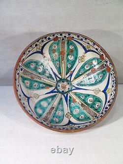 OLD POLYCHROME CERAMIC PLATE WITH FLOWER DESIGN FROM MOKHFIA, MOROCCO, FES, 19th CENTURY.