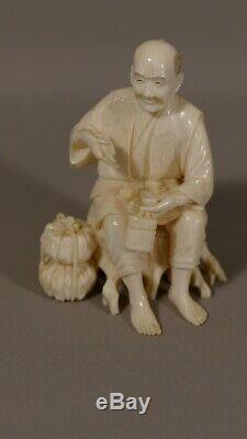 Okimono, Japanese Statuette, Man With Pipe, Time XIX