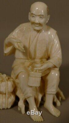 Okimono, Japanese Statuette, Man With Pipe, Time XIX