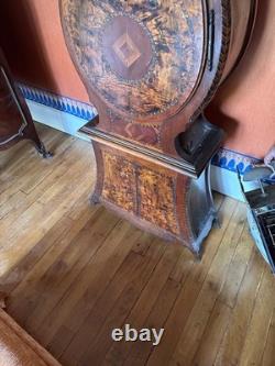 Old Bresse wall Comtoise clock with period Bresse marquetry, 18th century