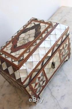 Ottoman Case In Mother Of Pearl, Nineteenth Time