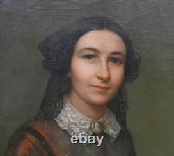 Oval Portrait of a Young Woman, Second Empire Era, Oil on Canvas, 19th Century Oval Portrait of a Young Woman, Second Empire Era, Oil on Canvas, 19th Century