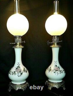 Pair Of Porcelain Oil Lamps Era Xixth Century