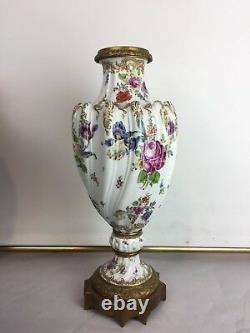 Pair Of Vases In The Fainence Of Höchst Epoque 19th Höchster Porzellan
