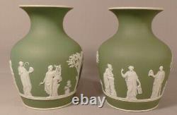 Pair Of Vases Wedgwood In Jasperware, Scene At The Ancient, Era Xixth