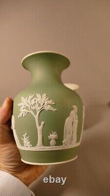 Pair Of Vases Wedgwood In Jasperware, Scene At The Ancient, Era Xixth