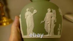 Pair Of Vases Wedgwood In Jasperware, Scene At The Ancient, Era Xixth