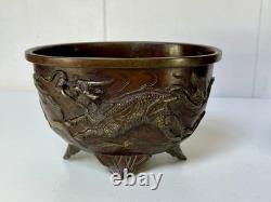 Pair of Bronze Cups from Asia, 19th Century, High Period Decor, Qilin & Phoenix, Japan, 19th Century