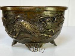Pair of Bronze Cups from Asia, 19th Century, High Period Decor, Qilin & Phoenix, Japan, 19th Century