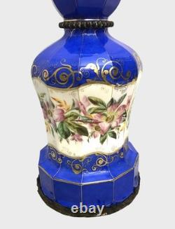 Pair of porcelain oil lamps from the Napoléon III period