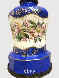 Pair of porcelain oil lamps from the Napoléon III period