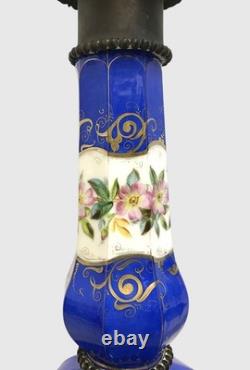 Pair of porcelain oil lamps from the Napoléon III period