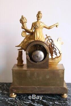 Pendulum Woman Holding A Horn Of Abundance Epoque Nineteenth