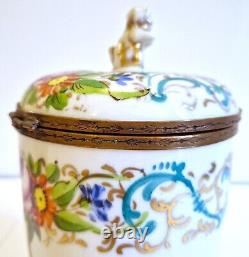 Porcelain tea box/pot from Paris from the Napoleon III era, mid-19th century