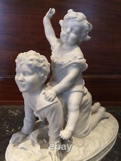 Porcelaine Biscuit Statutte Tend Epoque 19th Child Couple Jewelling
