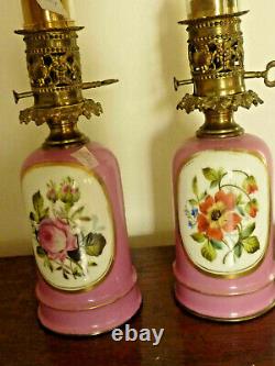 Pretty Pair Of Oil Lamp In 19th Century Porcelain