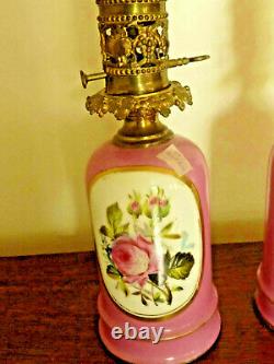 Pretty Pair Of Oil Lamp In 19th Century Porcelain