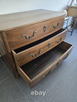 Provincial walnut commode, Louis XIV / Regency period, early 18th century