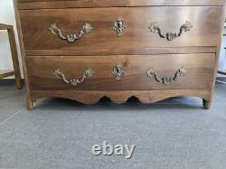 Provincial walnut commode, Louis XIV / Regency period, early 18th century