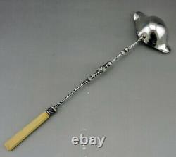 Punch Or Cream Ladle In Solid Silver And Bone, Era XIX