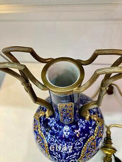 Rare And Beautiful Lamp In Fine Earthenware Of Gien Decorated Blue And White. 19th Century