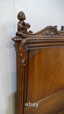 Sculpted Walnut Bed With Mascarons And Leaves Of Acanthe 140190 Era Xixth