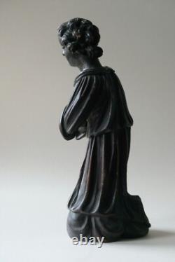Sculpture of a Kneeling Angel in Prayer, Carved Wood, High Baroque Style