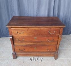 Secretary commode with scrolls, Restoration period, walnut