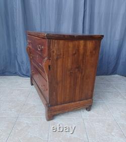 Secretary commode with scrolls, Restoration period, walnut