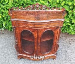 Showcase from the Napoleon III era in rosewood