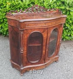 Showcase from the Napoleon III era in rosewood